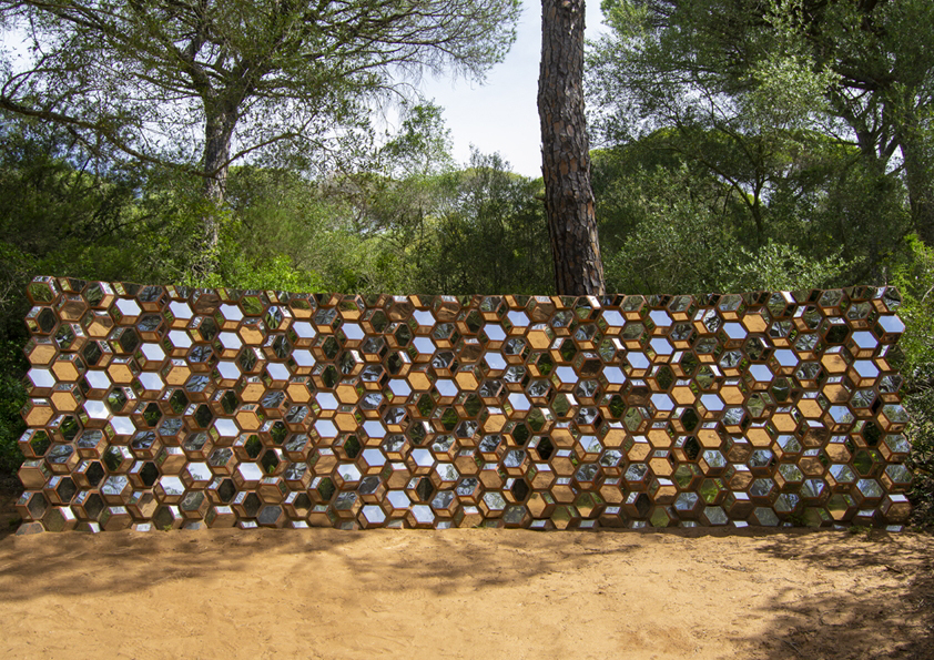 Olafur-Eliasson.-Pared-de-ladrillos-Quasi-2002
