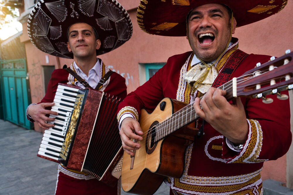 cuando es el dia del mariachi