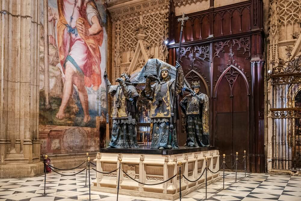 Die vermeintliche Grabstätte von Christoph Kolumbus in der Kathedrale von Sevilla, Andalusien