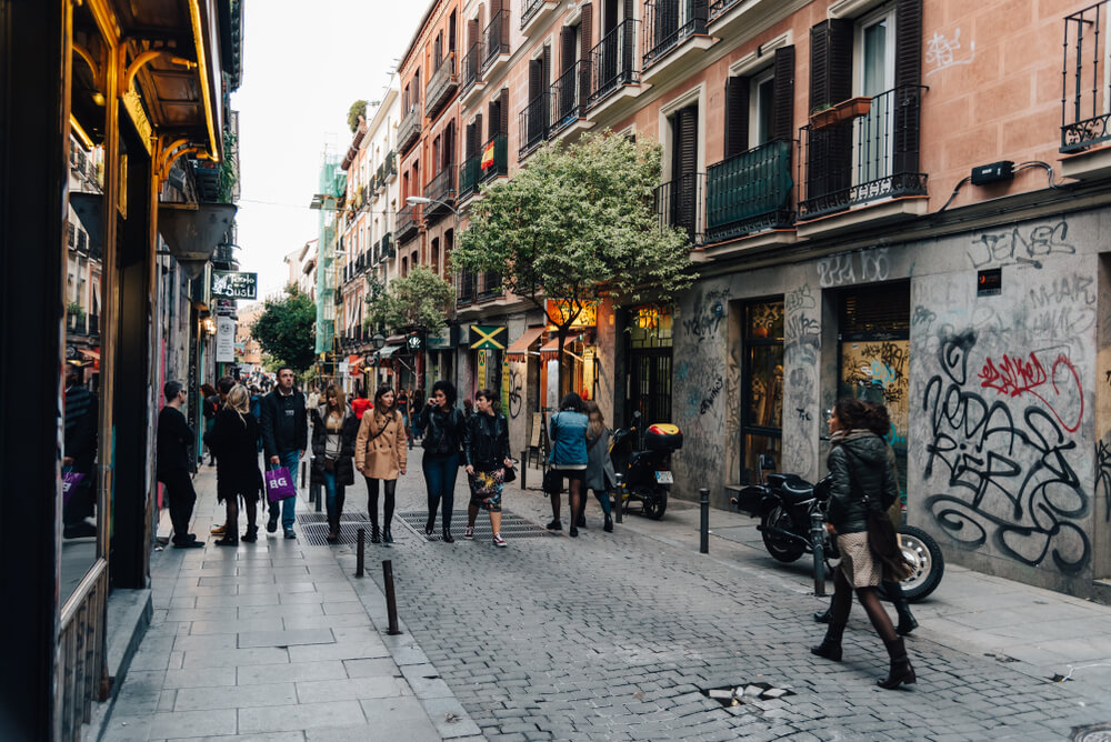 donde viajar en mayo españa 