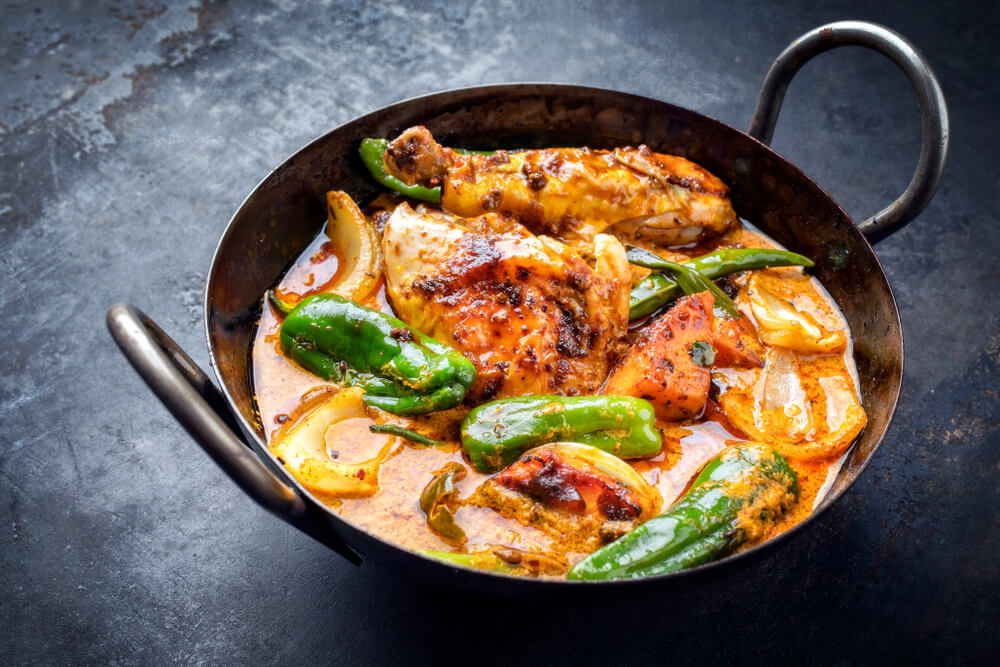 Kaeng Massaman: A bow full of chicken Thai curry