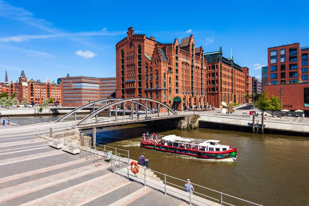 Altes Speichergebäude in Hamburg, in dem das Internationale Maritime Museum untergebracht ist