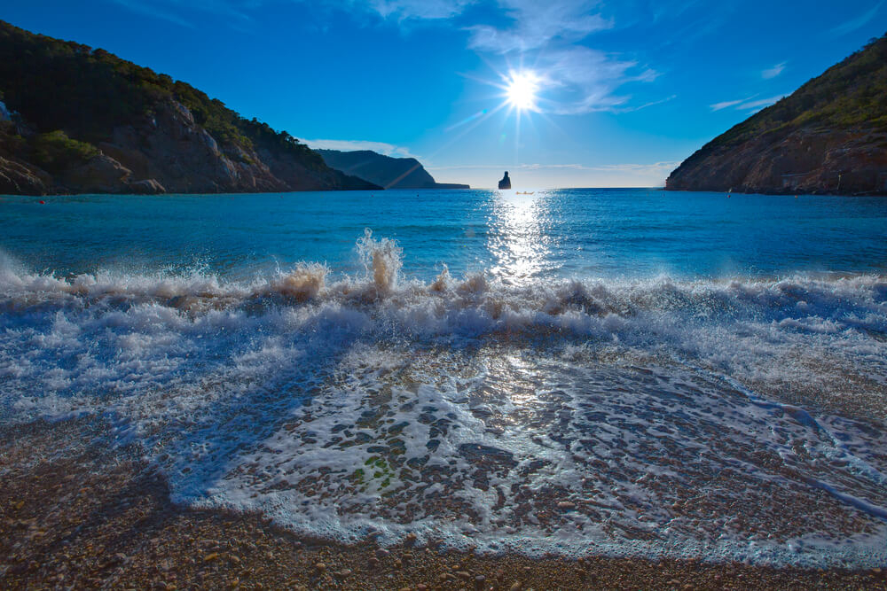 Ibiza Unternehmungen: Sonnenuntergang in der Cala Benirràs