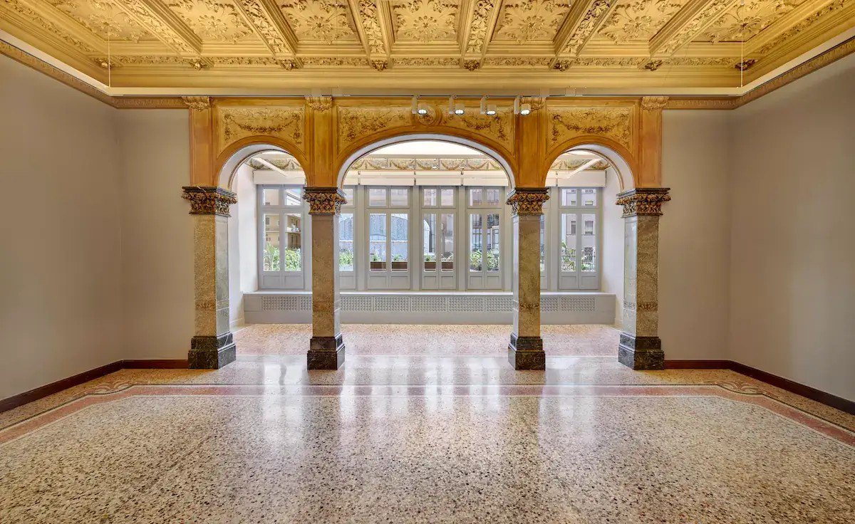 Saal im Museum der verbotenen Kunst (Museu de lÁrt prohibit) in Barcelona.