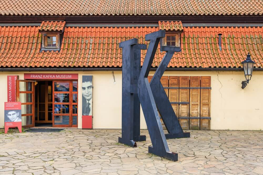 Museen in Prag: das Franz-Kafka-Museum von außen gesehen
