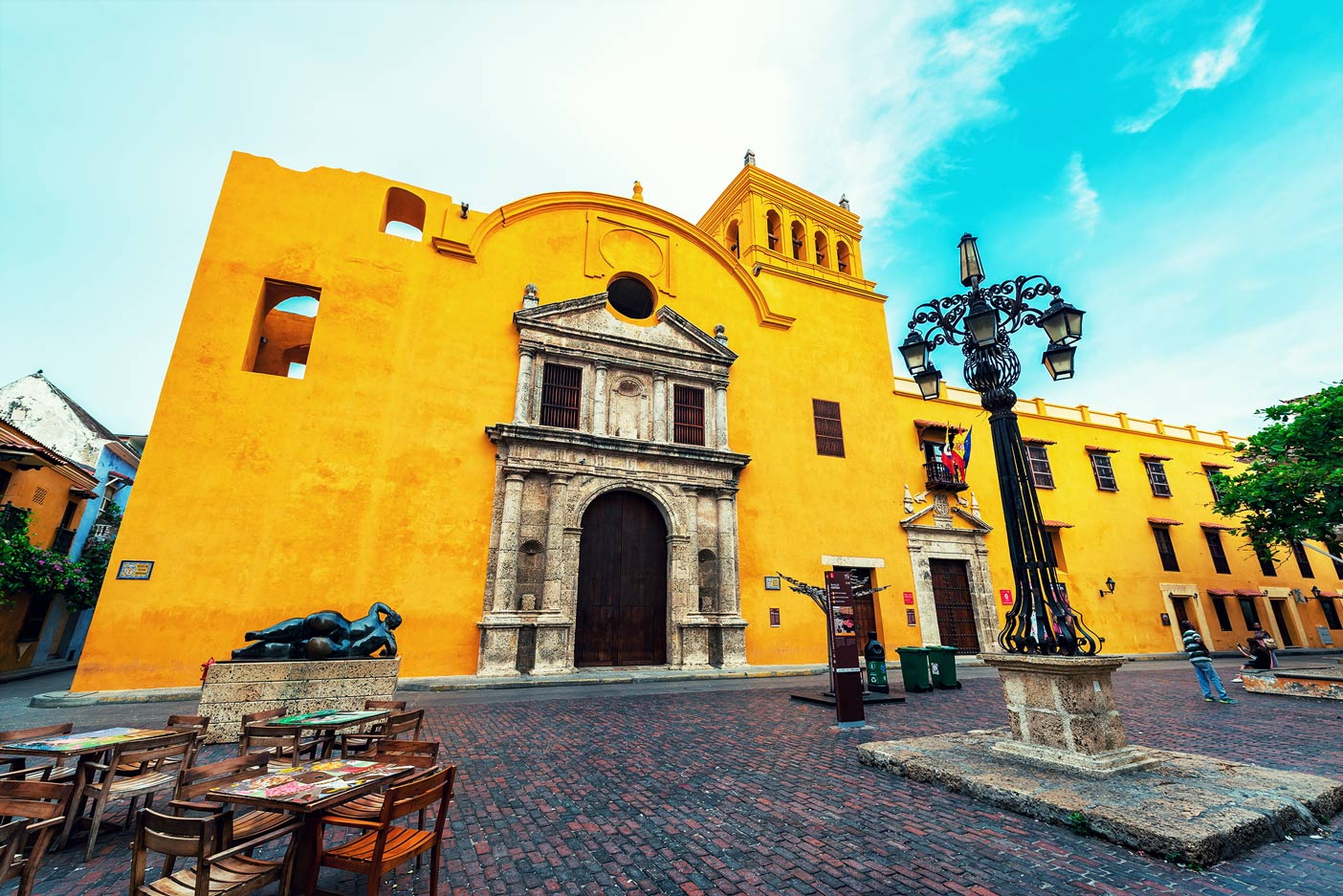 pin-and-travel-cartagena-de-indias-plaza-santo-domingo-1