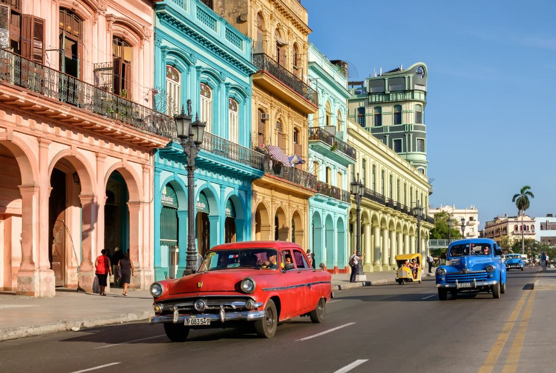 pin-and-travel-reise-nach-kuba-havanna-almendrones