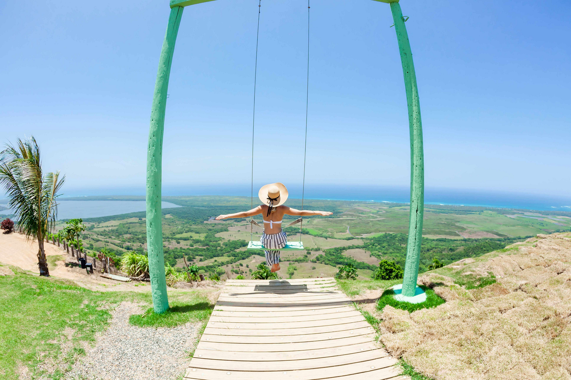 Punta Cana Ausflüge: der Montaña Redonda mit seiner Panoramaschaukel und Aussicht aufs Meer