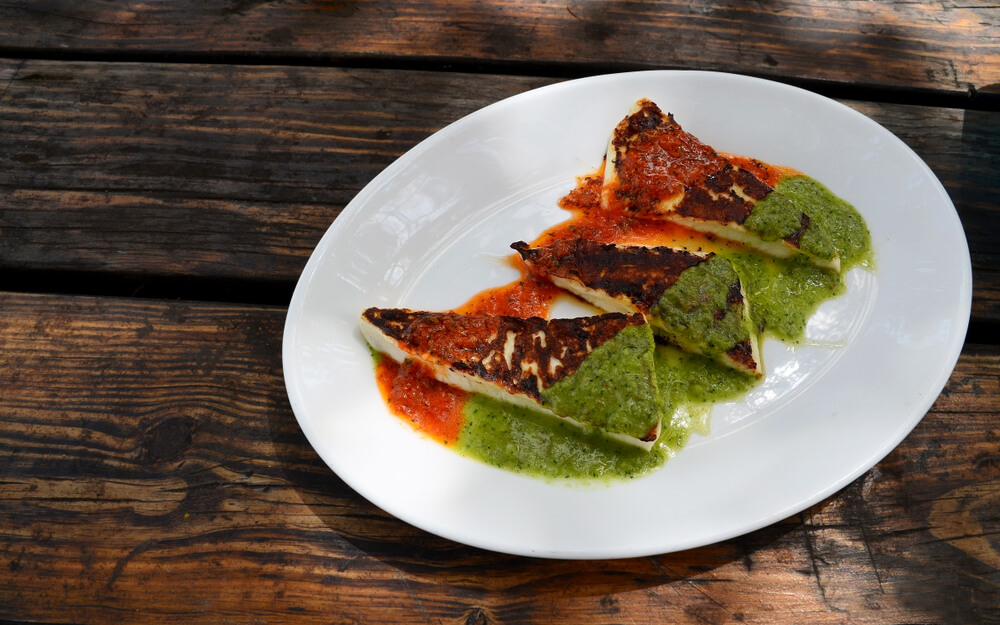 queso canario con mojo