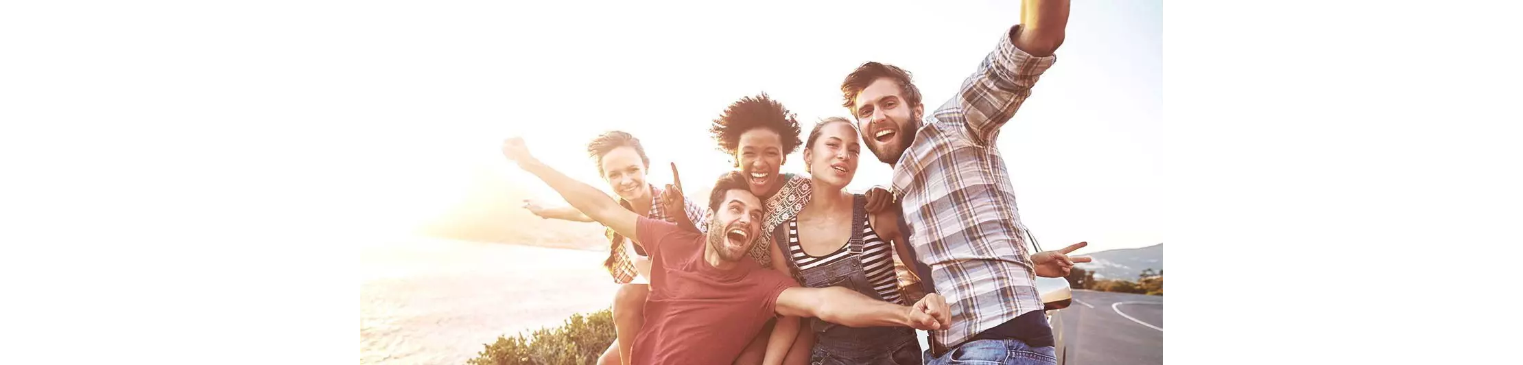 Der Tag der Freundschaft ist ein Anlass, um eine Reise mit Freunden zu planen.