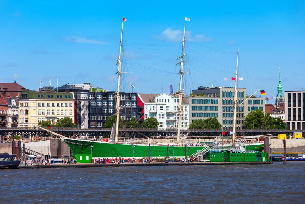 Sehenswürdigkeiten in Hamburg: das Museumsschiff Rickmer Rickmers.