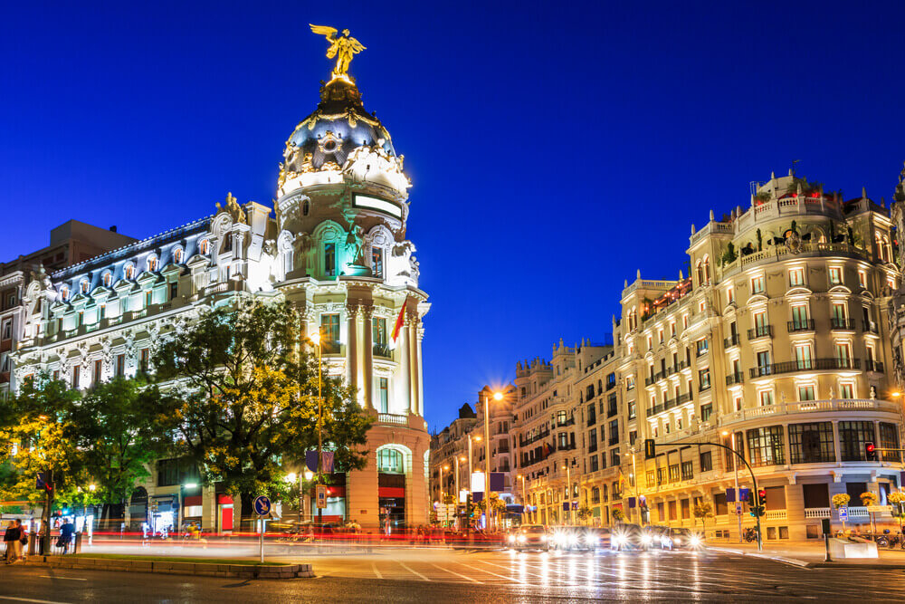 Voyager avec des enfants en Europe en hiver gran vía