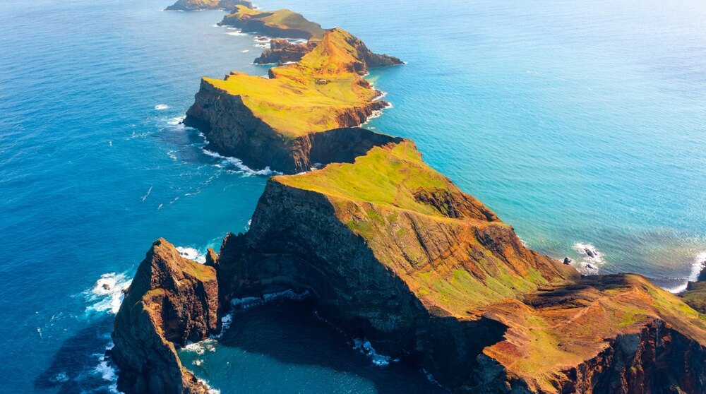 Die Ponta de São Lorenço auf Madeira aus der Luft gesehen