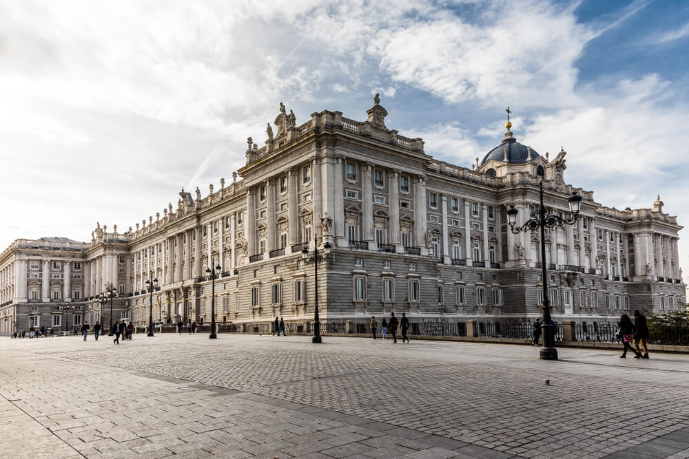 Famous Buildings in Spain: A vast patio with the Royal Palace of Madrid