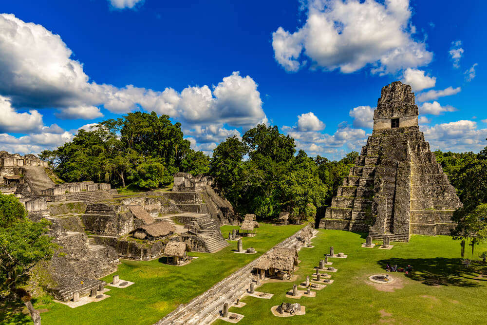 Guatemala Sehenswürdigkeiten: Ruinen von Tikal.