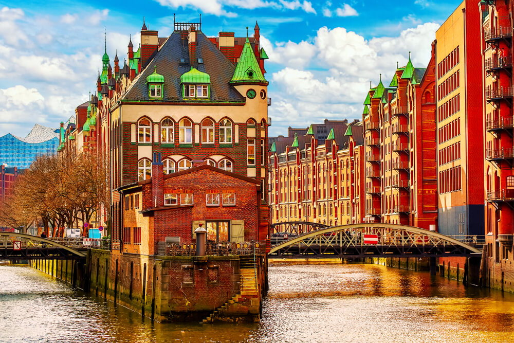 Historische Speicher im Hamburger Hafen.