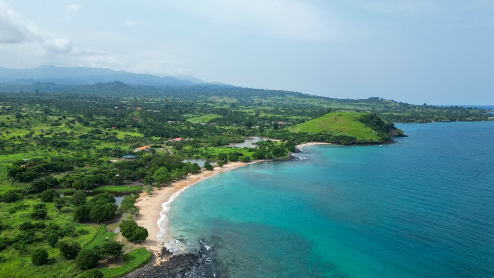 Luftaufnahme der Bucht von Tamarindo in Costa Rica.