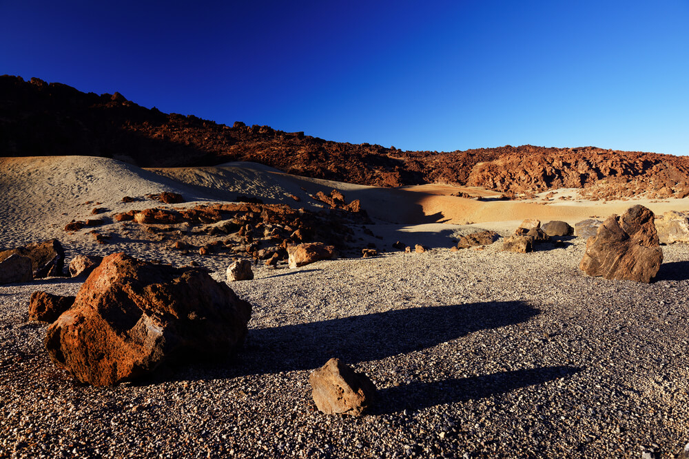 Arenas Negras: A low-lying, empty volcanic lunar landscape